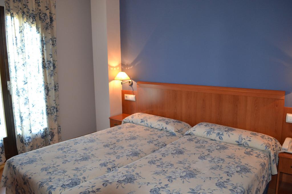 Hostal Quevedo León Szoba fotó