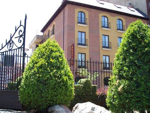 Hostal Quevedo León Kültér fotó